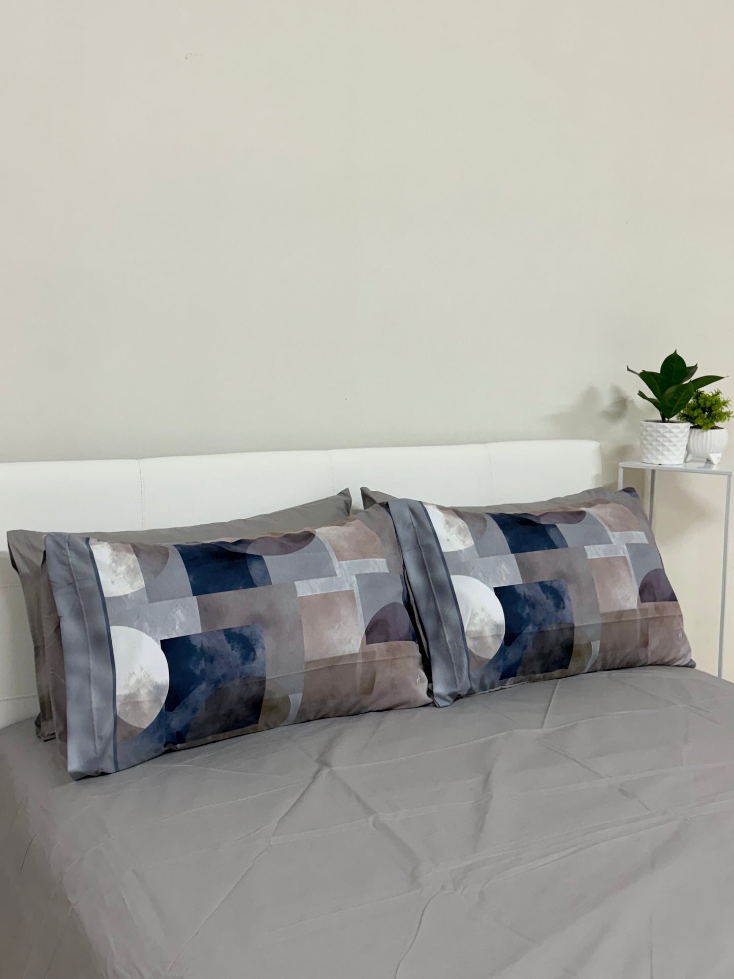 Lenzuola con 4 federe geometrie