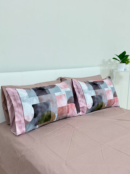 Lenzuola con 4 federe geometrie