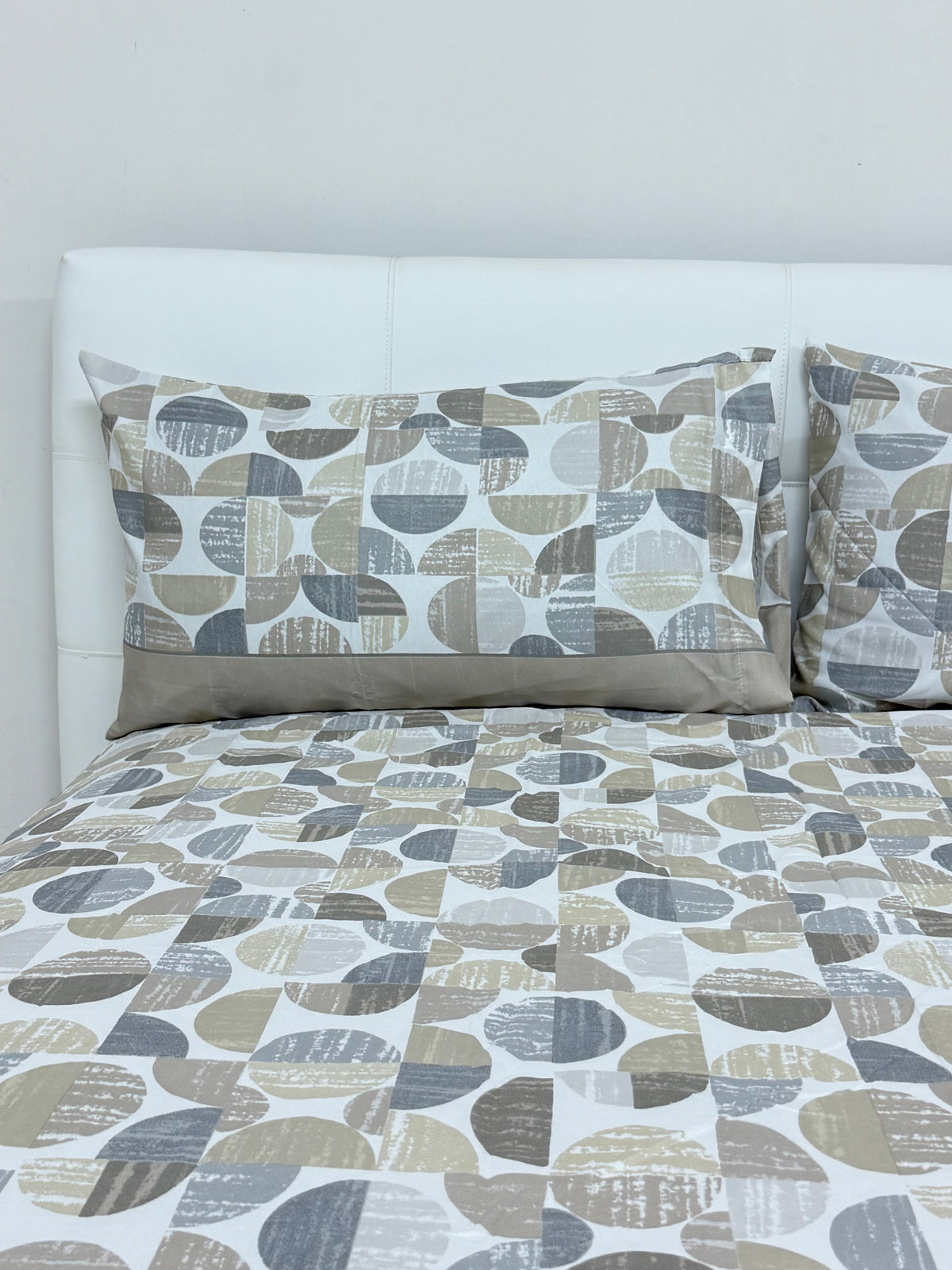 Completo letto in morbida microfibra